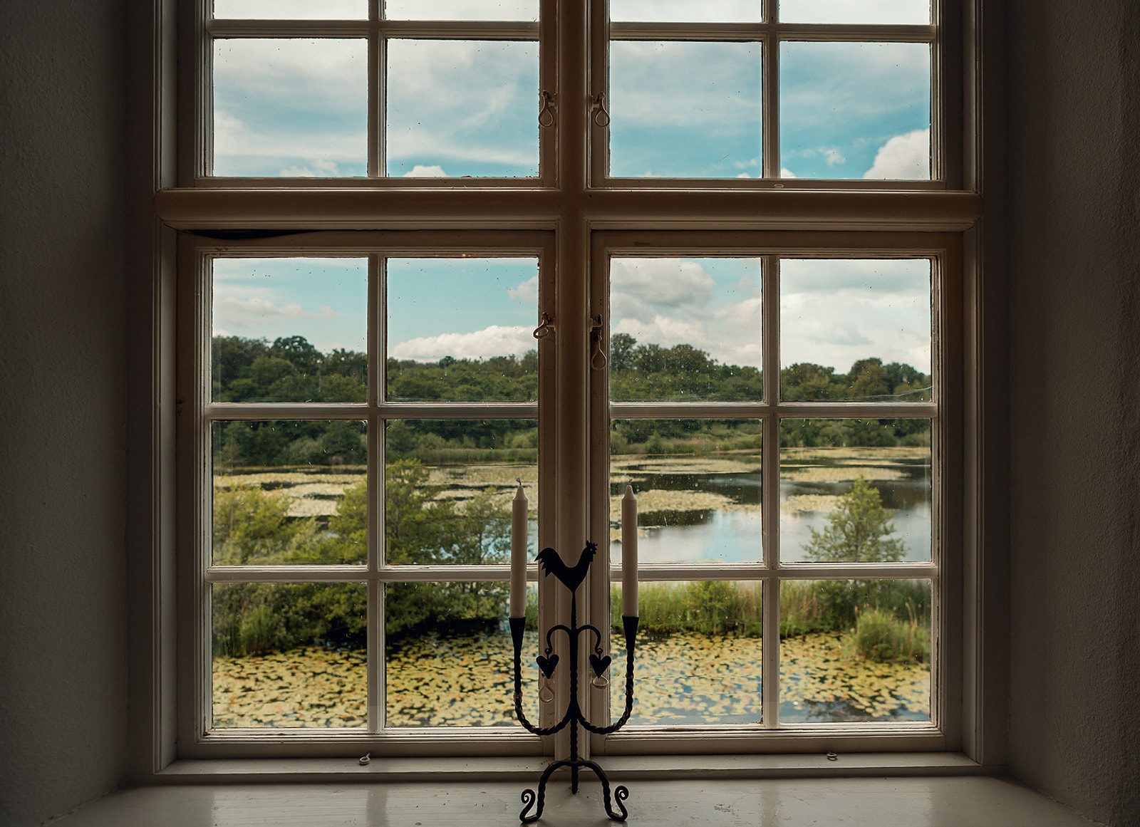 Dokumentär bröllopsbilder på Svaneholms Slott — spontana ögonblick 2022